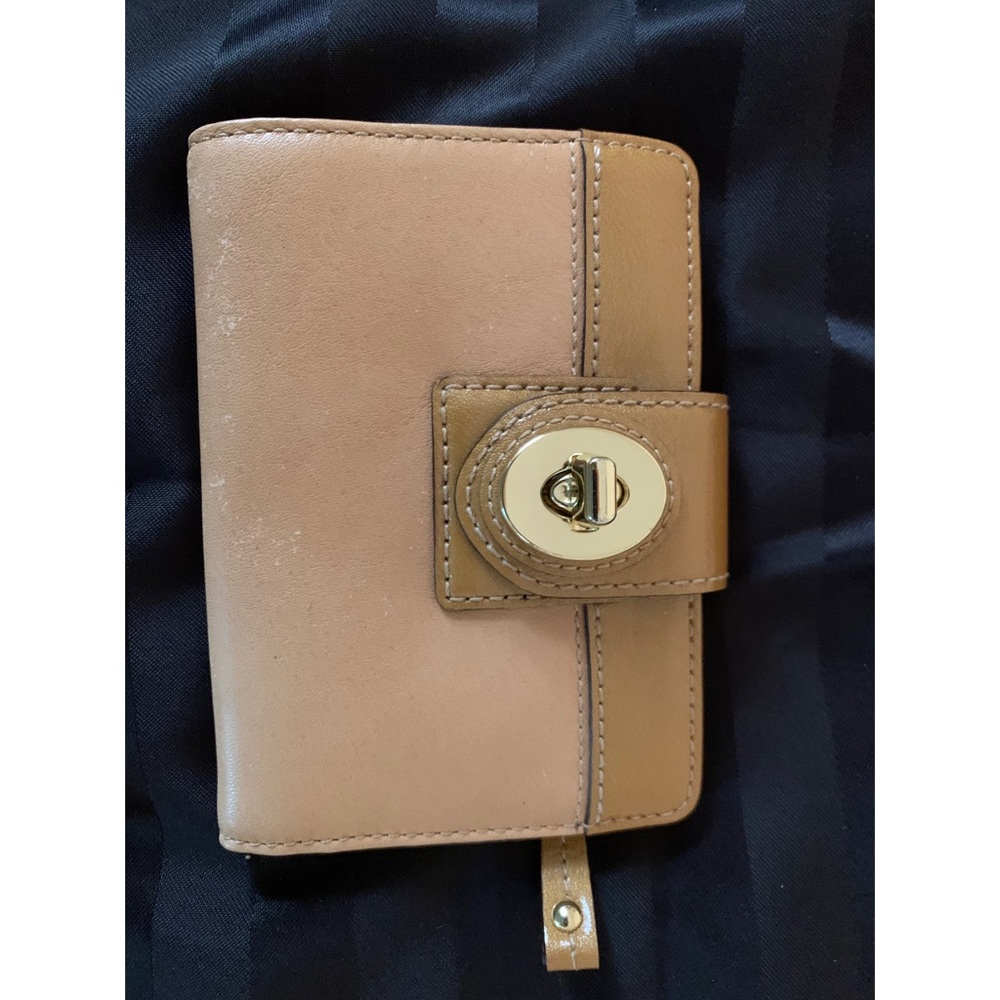 COACH LEATHER WALLET